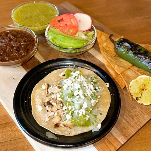 Pollo Single Taco.